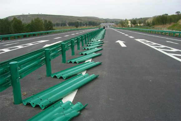 宁波波形护栏的维护与管理确保道路安全的关键步骤